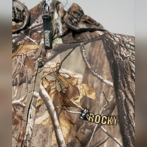 Youth XL Rocky Insulated Camouflage Hunting Coat - Picture 2 of 5